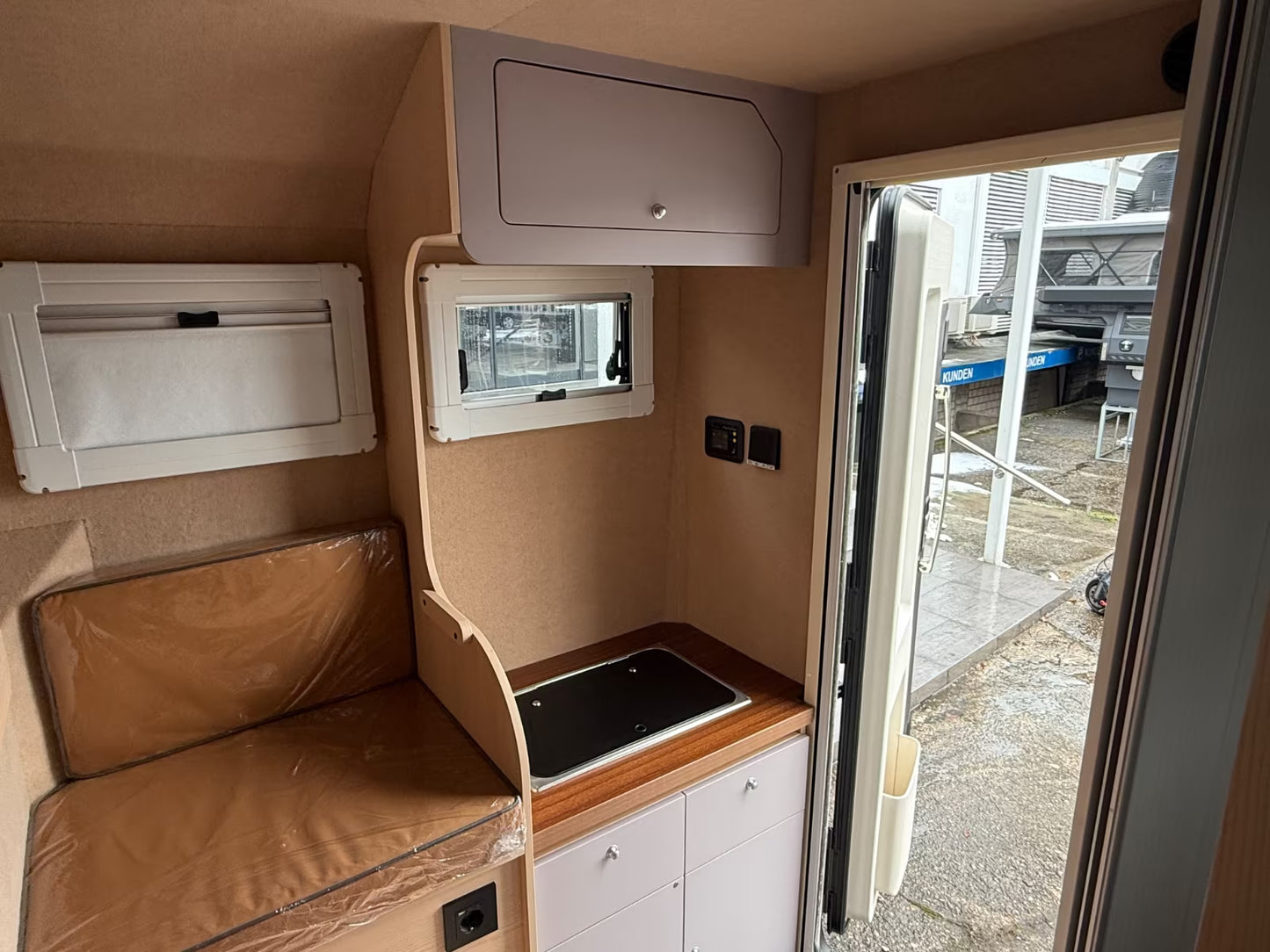 JOY Gladiator GFK-Monobloc Pickup-Wohnkabine Vollausstattung